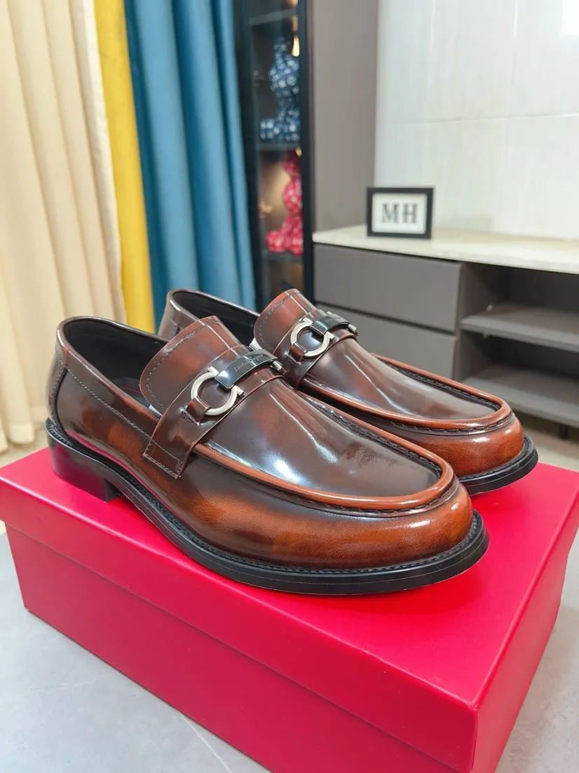 Men's shoes 💰560🌸🌸Water dyed cowhide 🆘[Salvatore Ferragamo] Ferragamo's latest casual business leather shoes for men! Available at counters simultaneously! The fabric is made of specially imported original suede calfskin, and the interior is made of imported water-dyed cowhide. It is absolutely luxurious and leads the fashion trend. Matching code: 38-44 45 customized